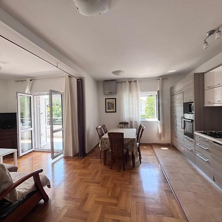 Apartment Belani, Own Parking Tivat Eksteriør billede